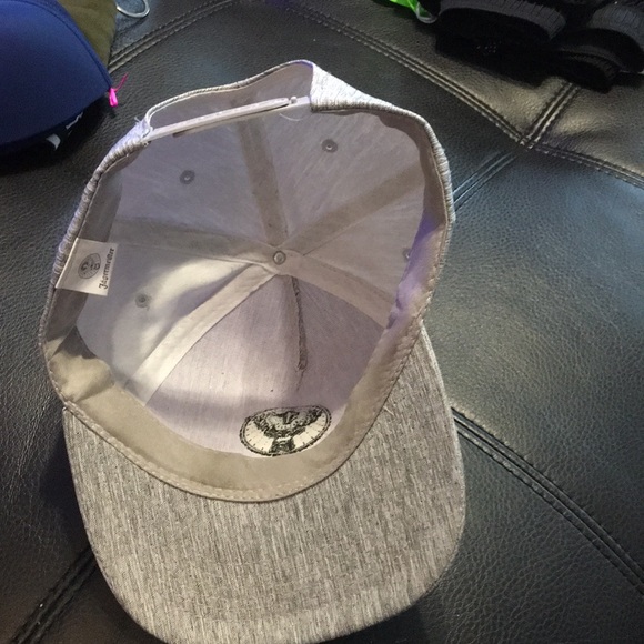 Nice hat - Picture 4 of 6